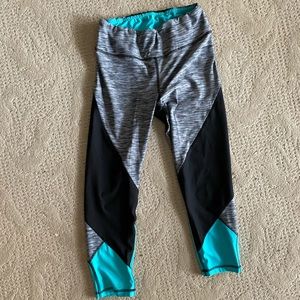 Athletic cropped leggings